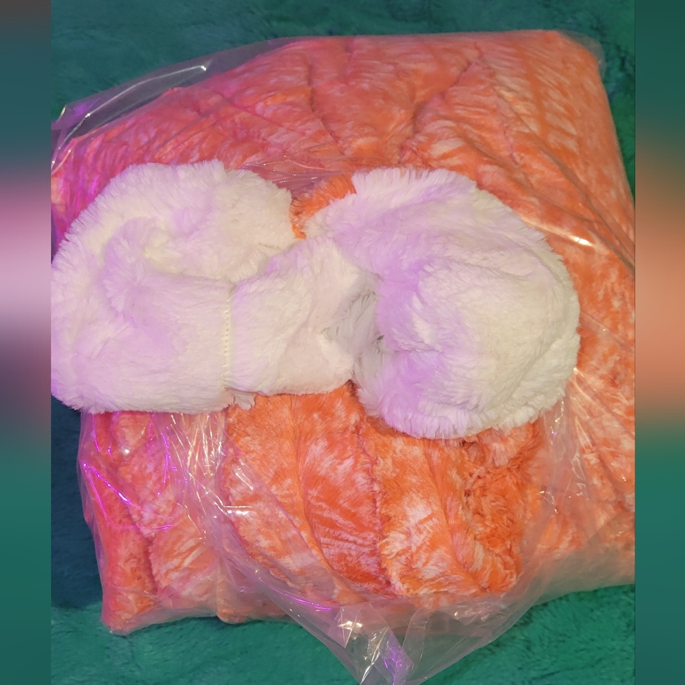 Luxury Minky Blankets I have available - Picture 5 of 11
